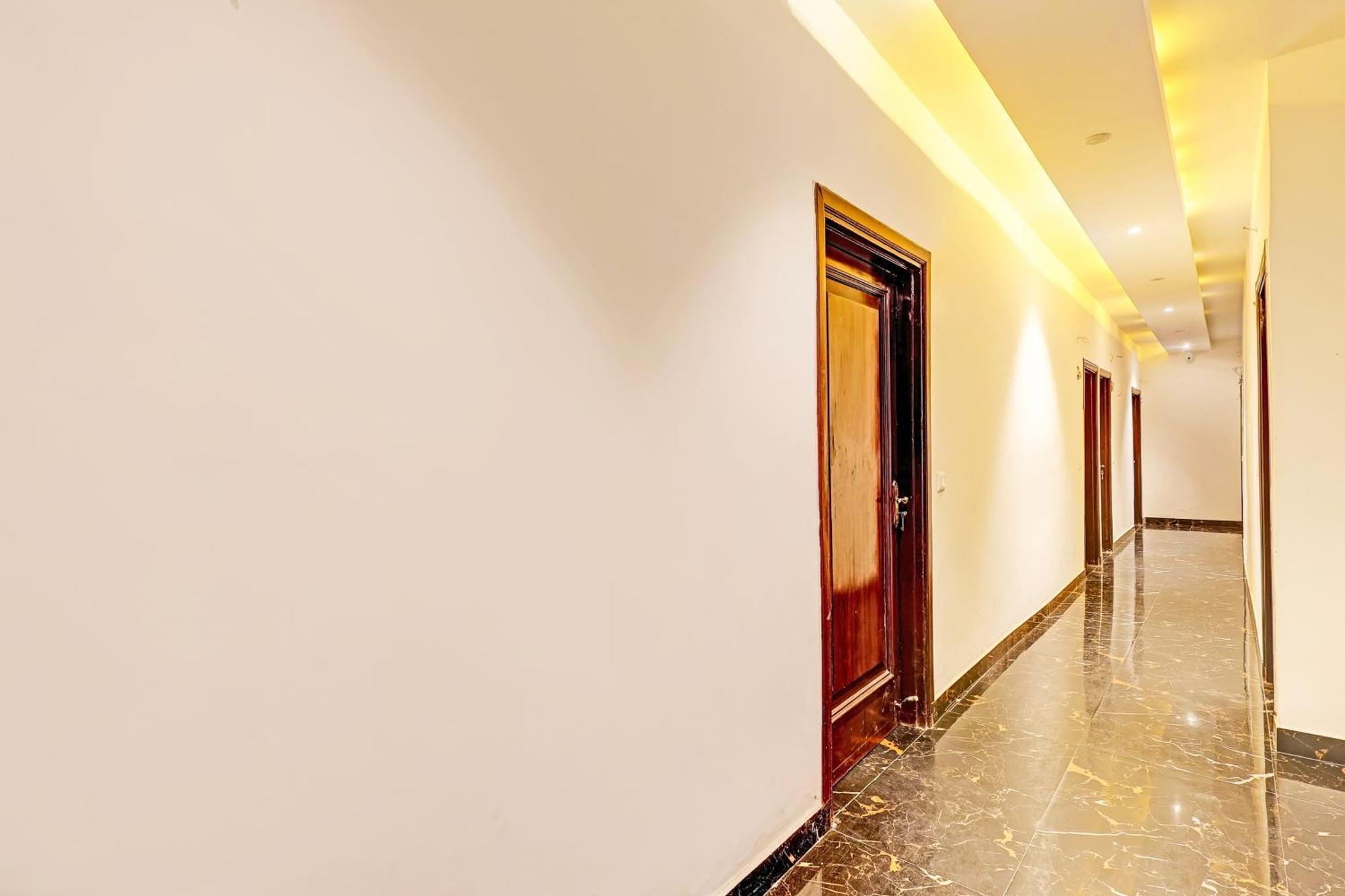 The Krishna'S Bliss Ghaziabad Exterior photo